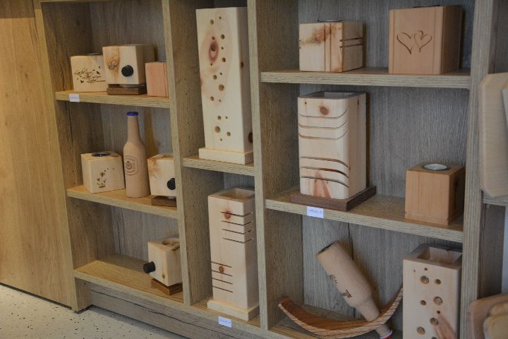 Geschenkartikel aus Zirbenholz