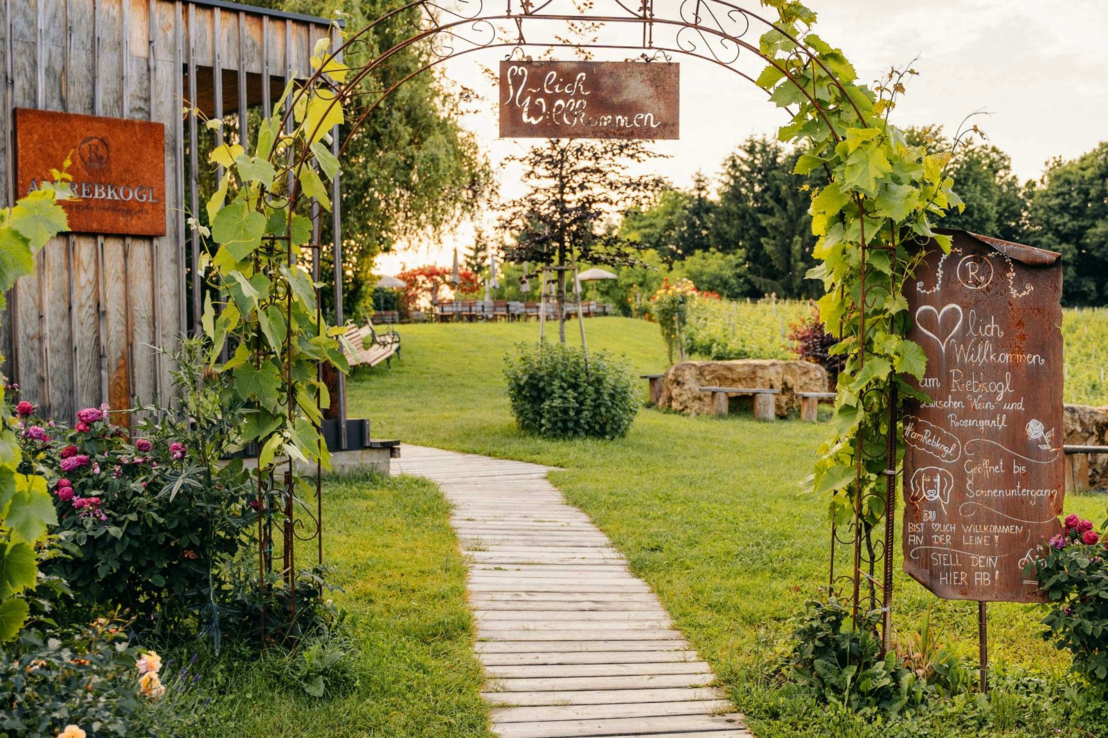 Martin und Claudia Tinnauer - Weingut, Buschenschank Tinnauer