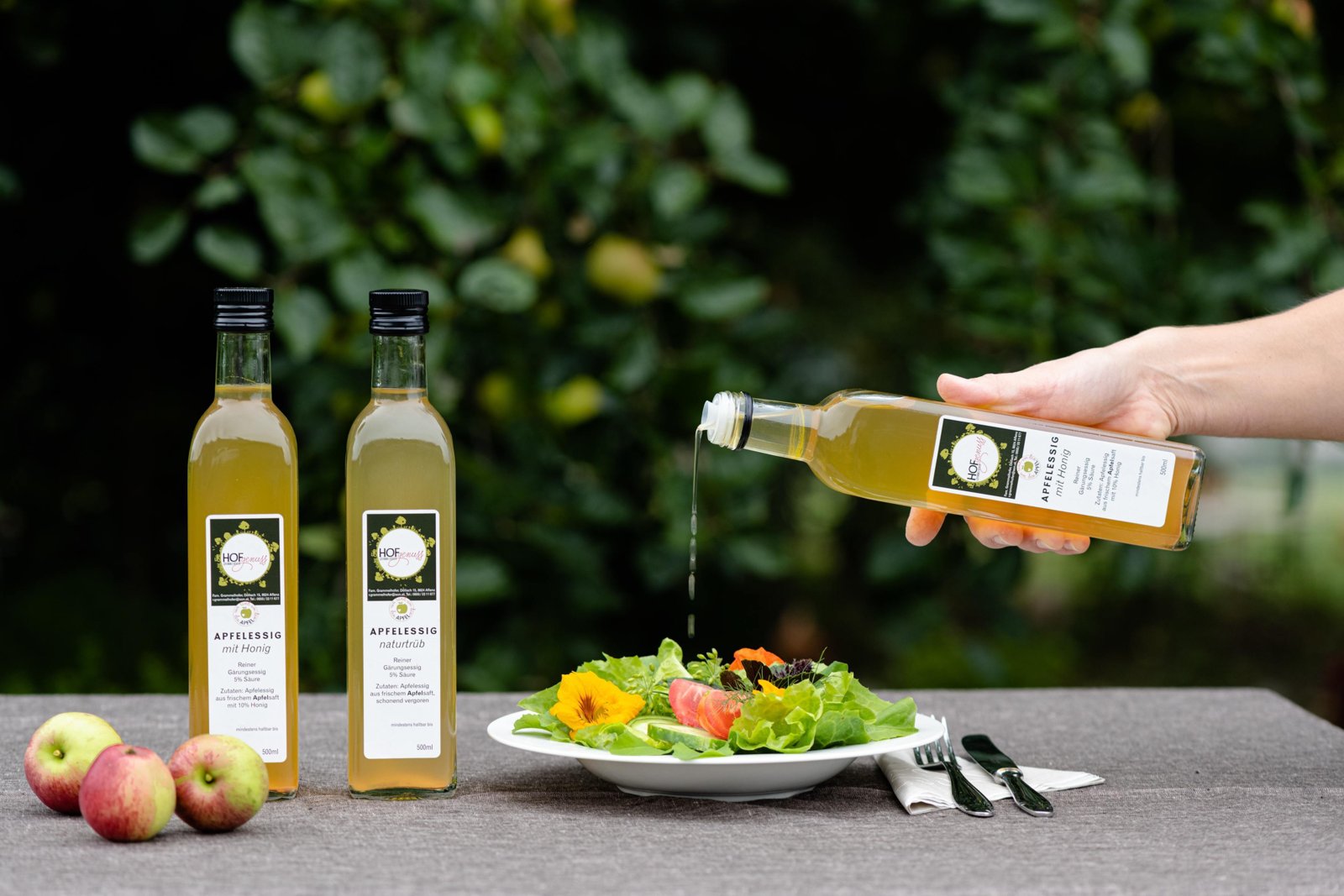 Apfelessig naturtrüb, reiner Gärungsessig in der Flasche (auch mit 10 % Honig erhältlich)