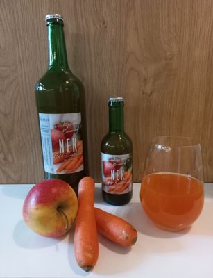 Apfel-Karottensaft, 100% steirisch, 1 l Flasche