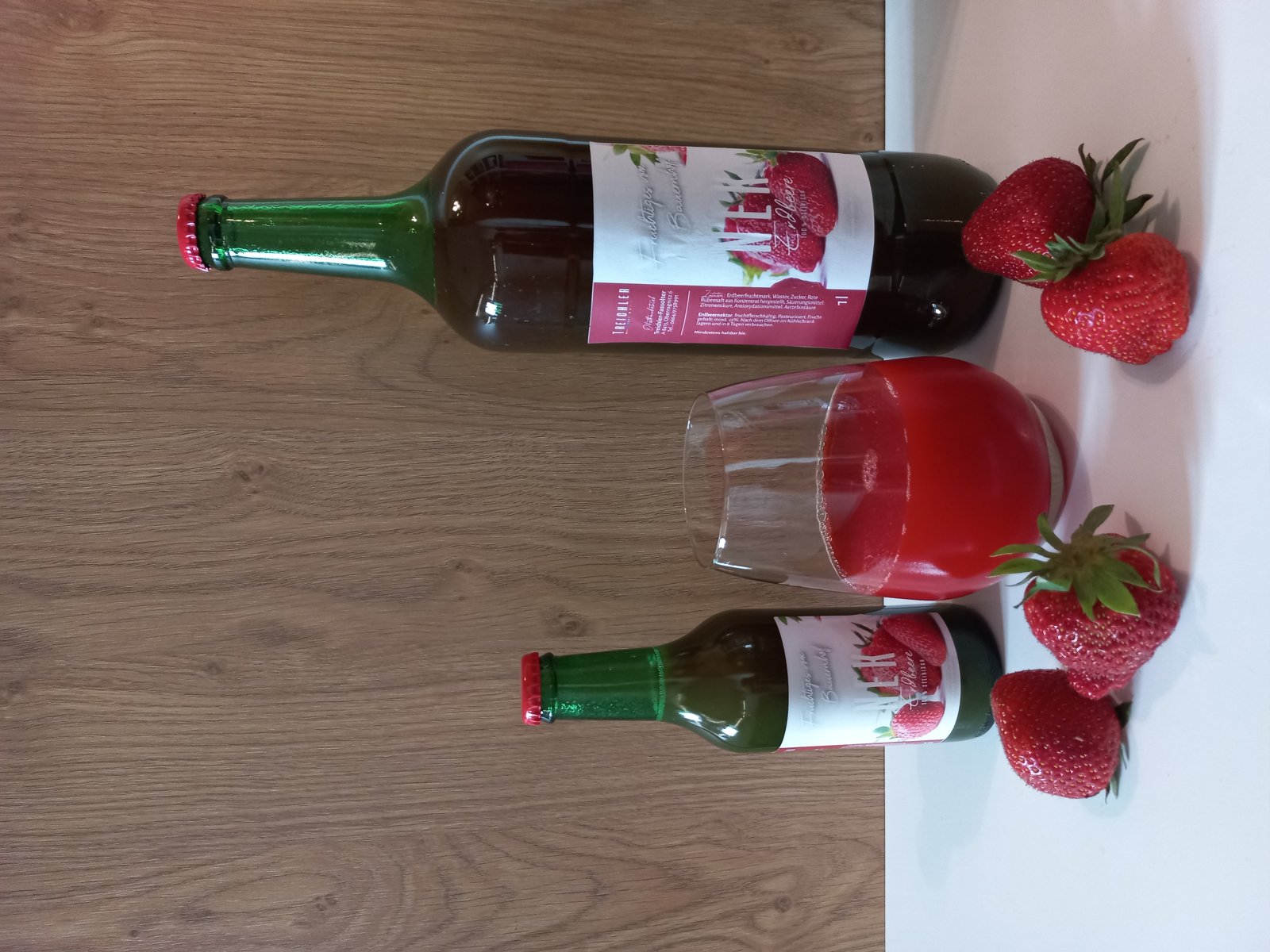 Erdbeernektar, 100% steirisch, 1 l Flasche