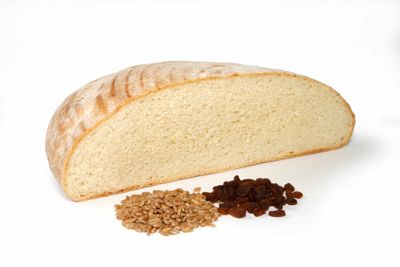 Milchbrot mit Weizen und Rosinen