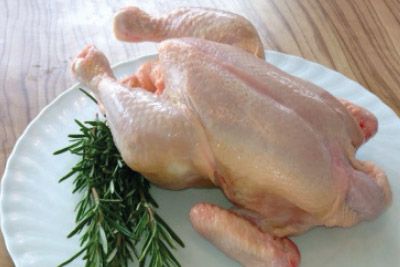 Backhendl – ganzes Hendl (zum Backen/Frittieren), frisch