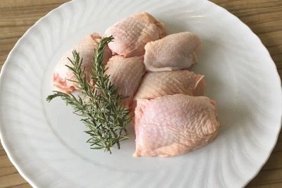 Hendl-Oberkeulen ausgelöst (entbeintes Schenkelfleisch), frisch